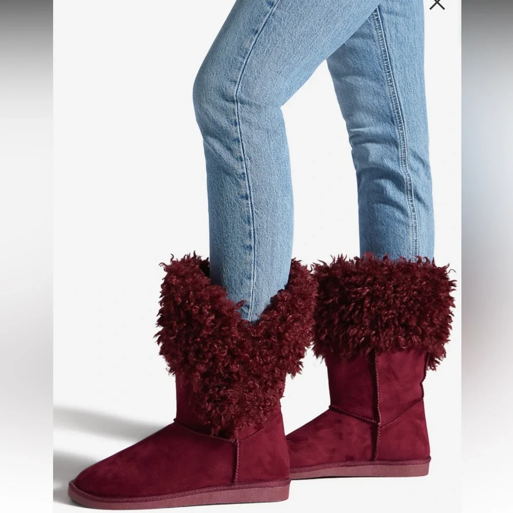 NEW LORRETTA FAUX FUR FUZZY BOOTS - Picture 3 of 3